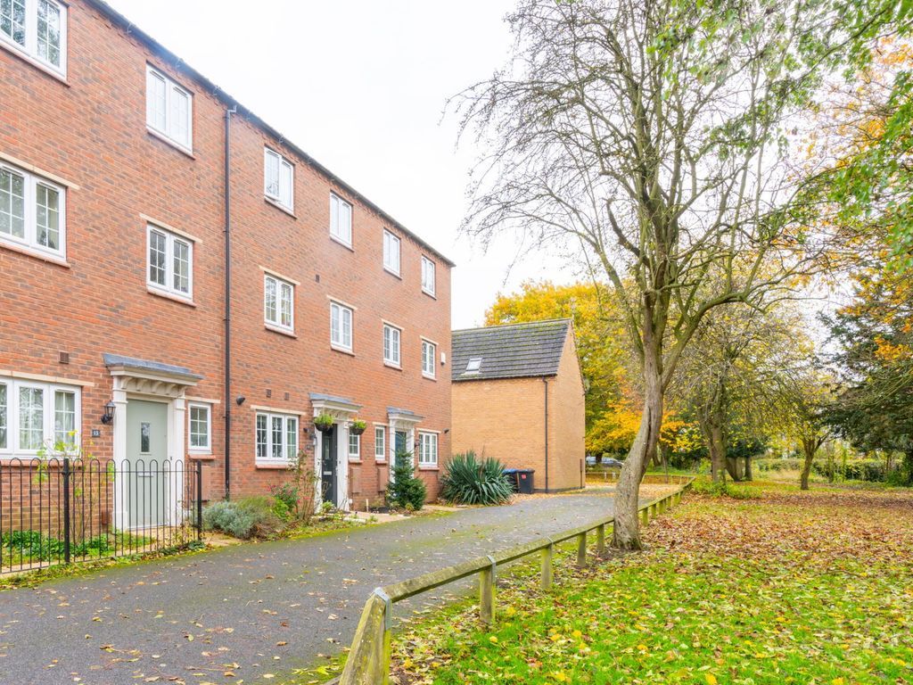 Property photo 1 of 2 40Eff119329765cd8952Bf3F36327Aabf9d6979c.Jpg