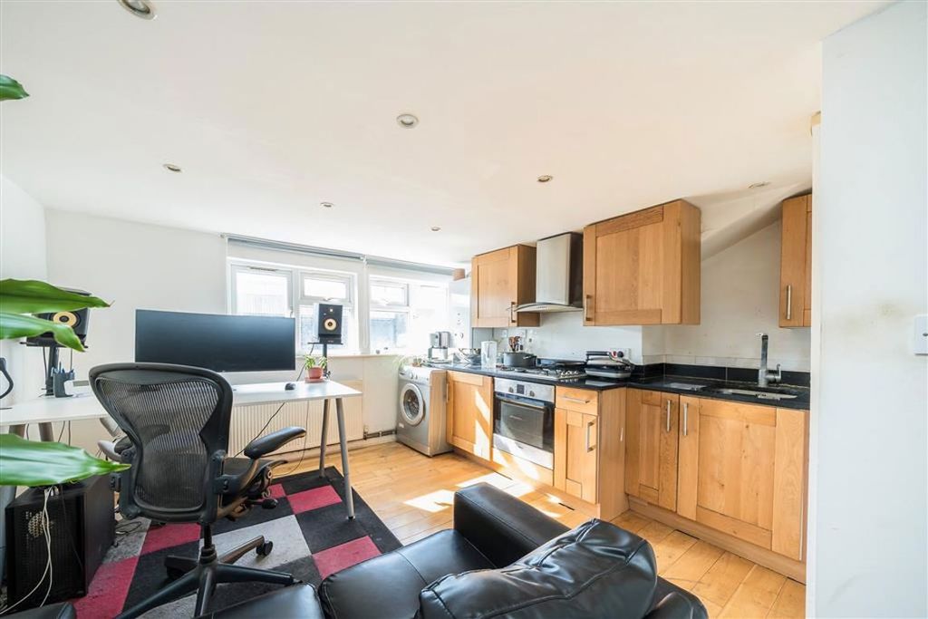 Property photo 2 of 6