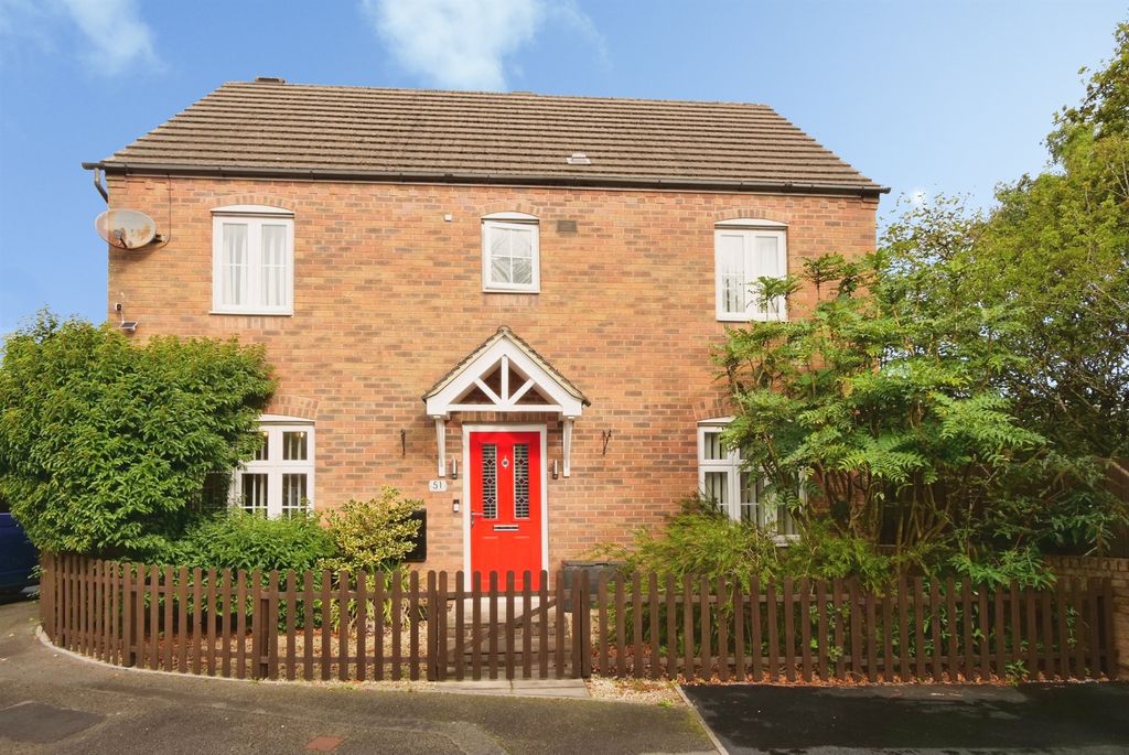Property photo 1 of 28