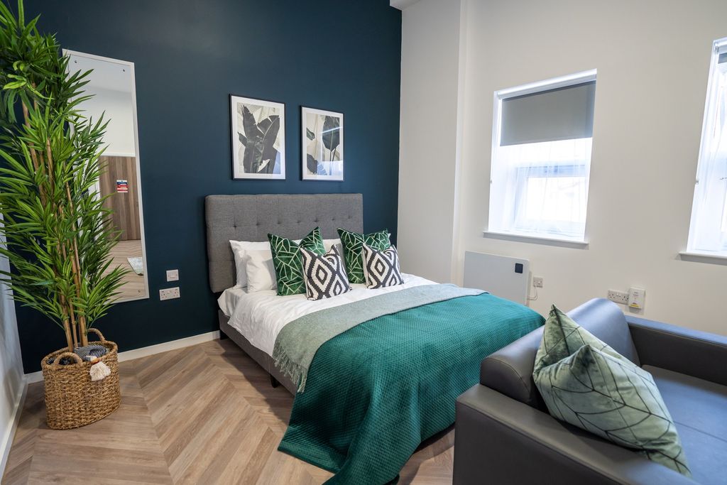 Property photo 3 of 12 Bedroom