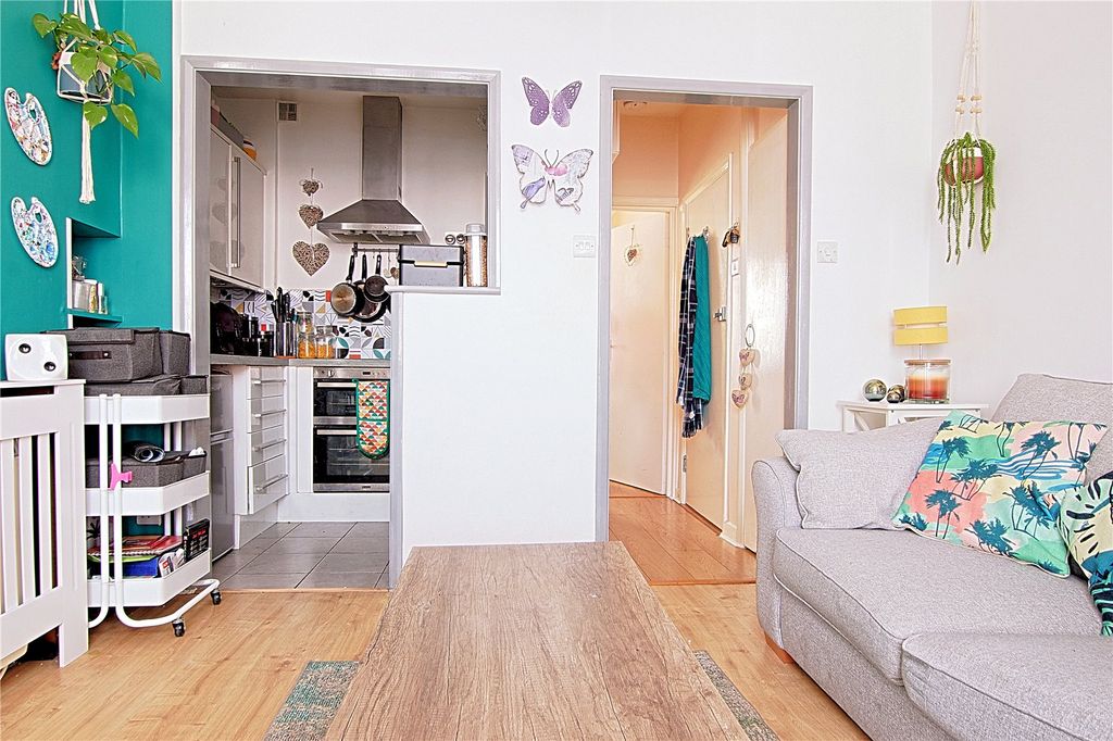 Property photo 2 of 6 Picture No. 01