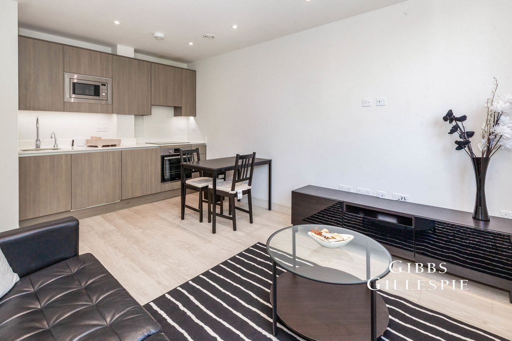 Property photo 3 of 11 Photo