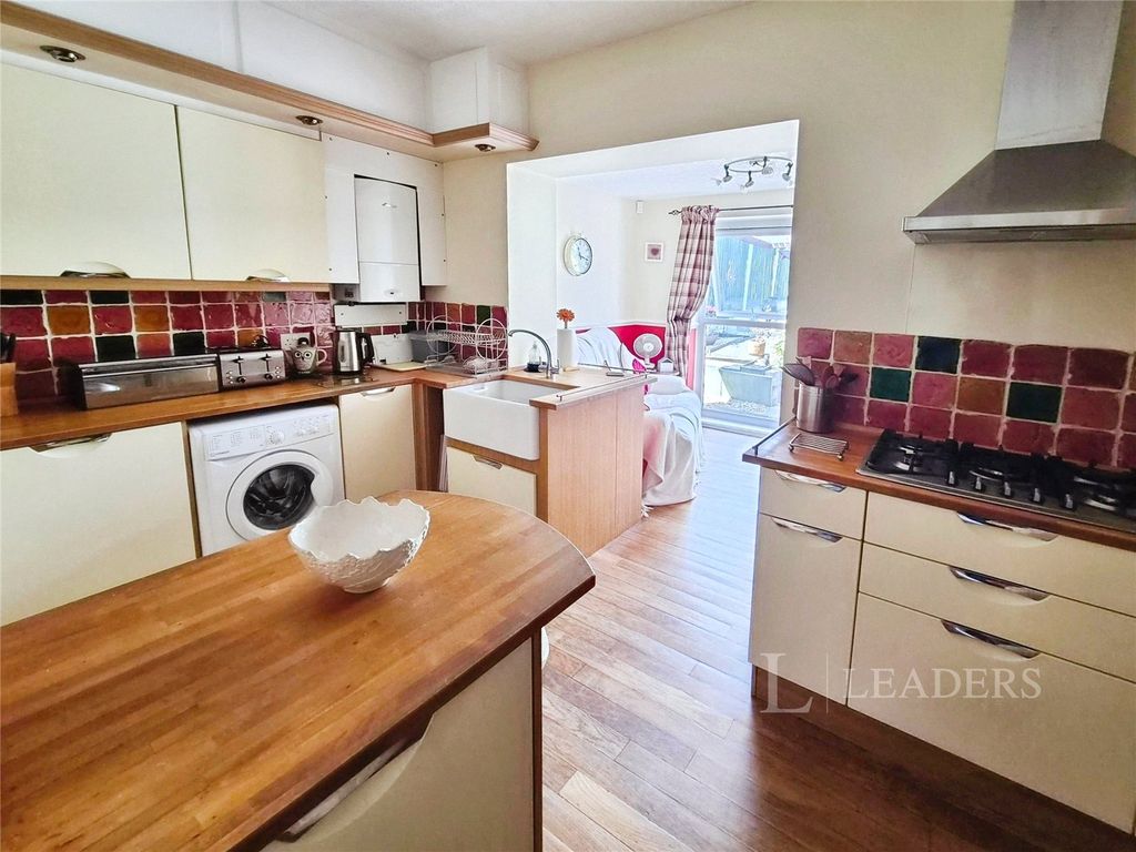 Property photo 3 of 19 Picture No. 23