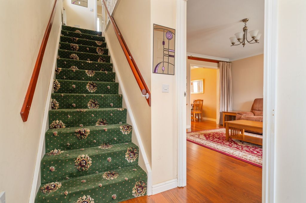 Property photo 3 of 21