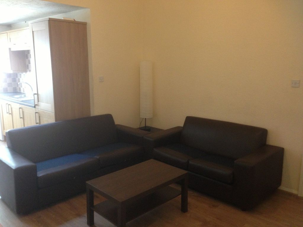 Property photo 3 of 8
