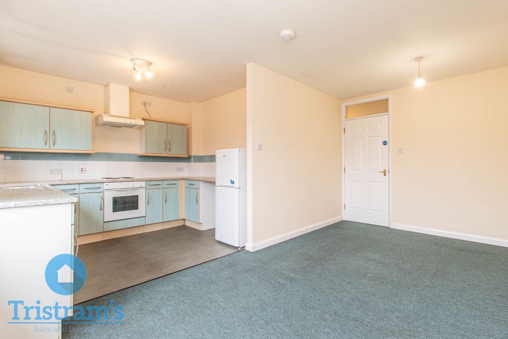 Property photo 2 of 13