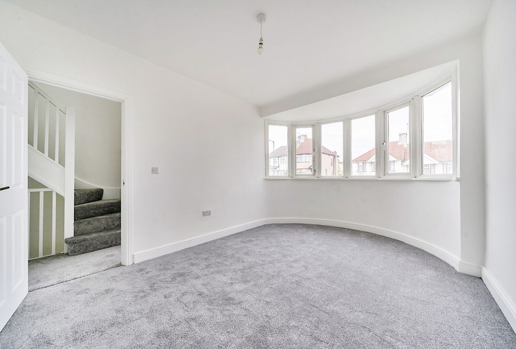 Property photo 2 of 15 15-681A2E7A7E8A7-...