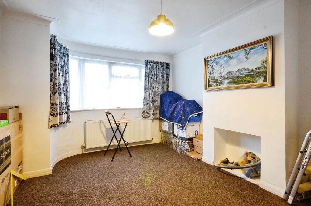 Property photo 3 of 14 Living Room