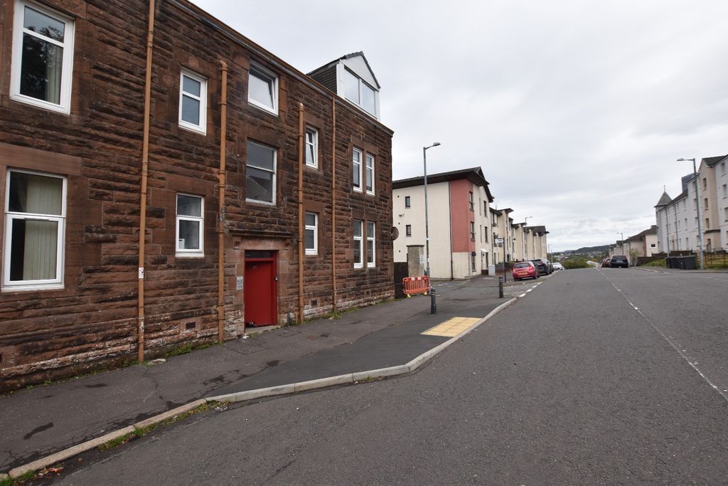 Property photo 1 of 8