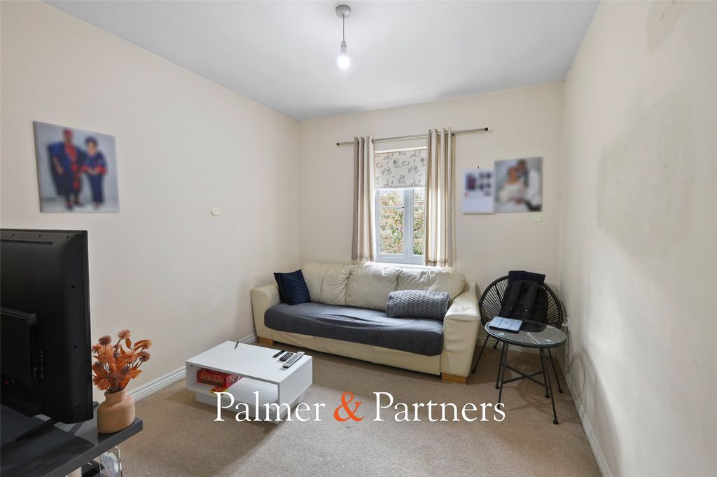 Property photo 2 of 8 Picture No. 04