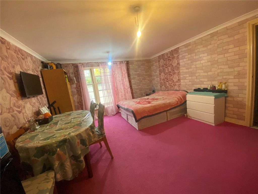 Property photo 2 of 11 Picture No. 04