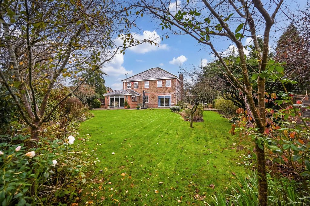 Property photo 2 of 25 Sketch_Ph7_6310936.Jpg