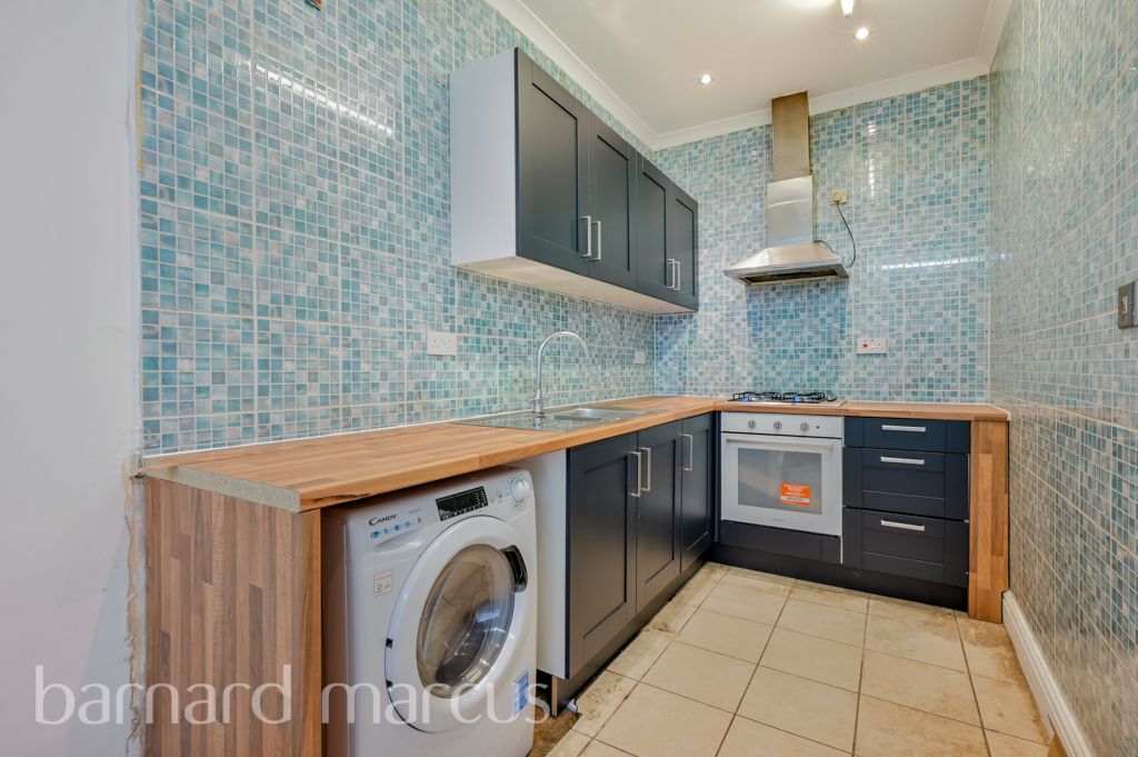 Property photo 2 of 5 Kitchen