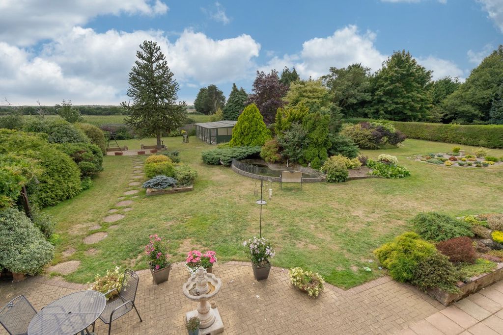 Property photo 3 of 30