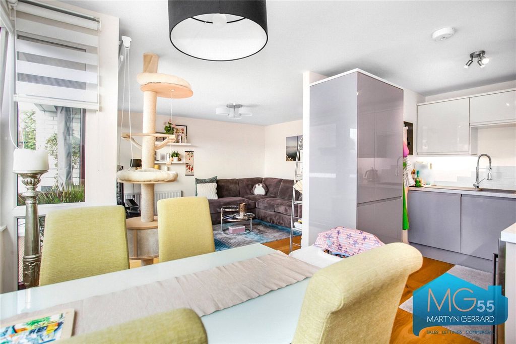 Property photo 2 of 14 Picture No. 05