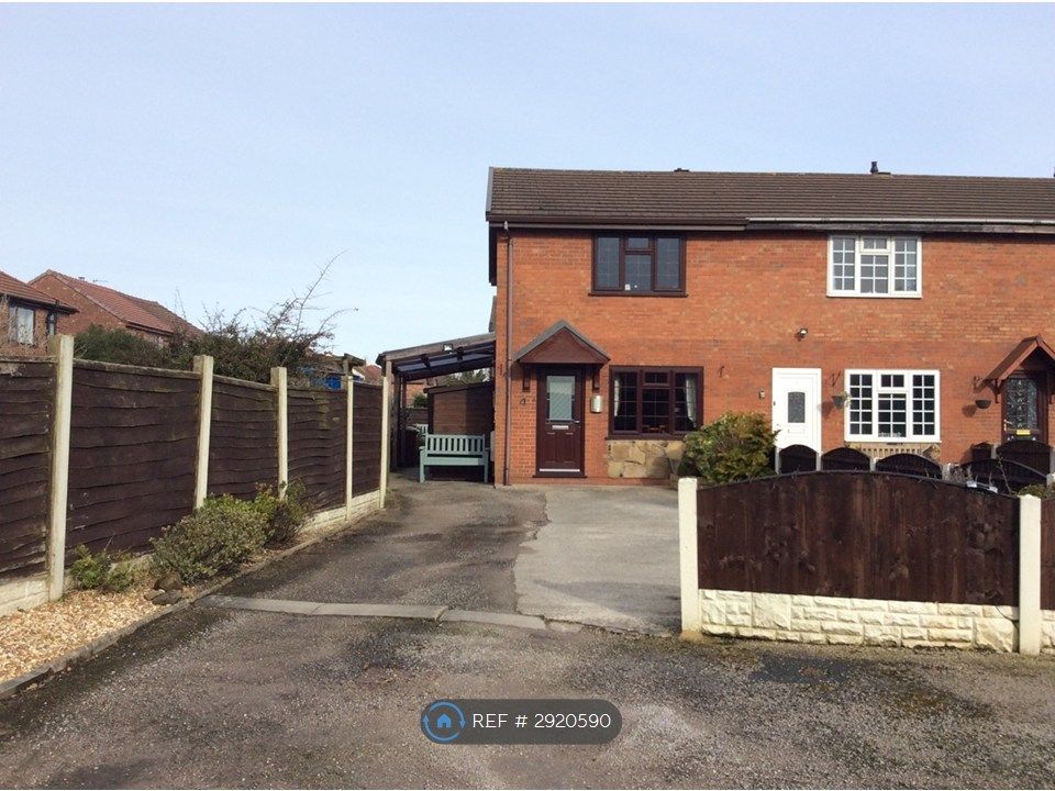 Property photo 2 of 19 Large Drive, Big Enough For 3 Cars