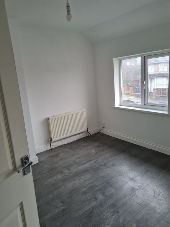 Property photo 2 of 15 1000059642