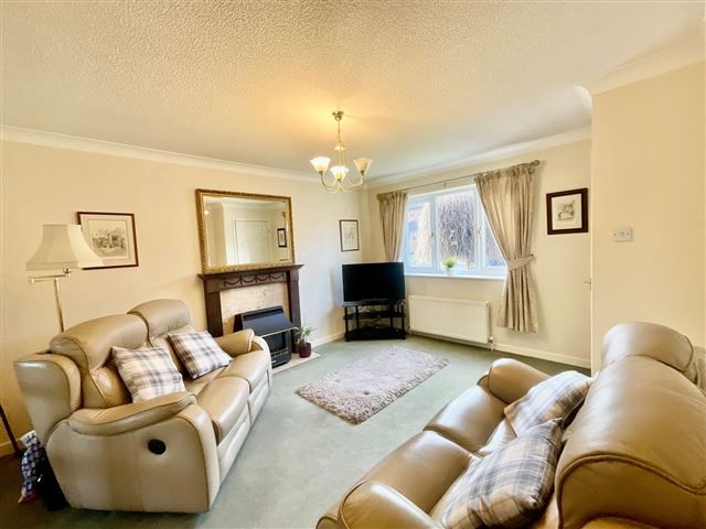 Property photo 2 of 19 Lounge