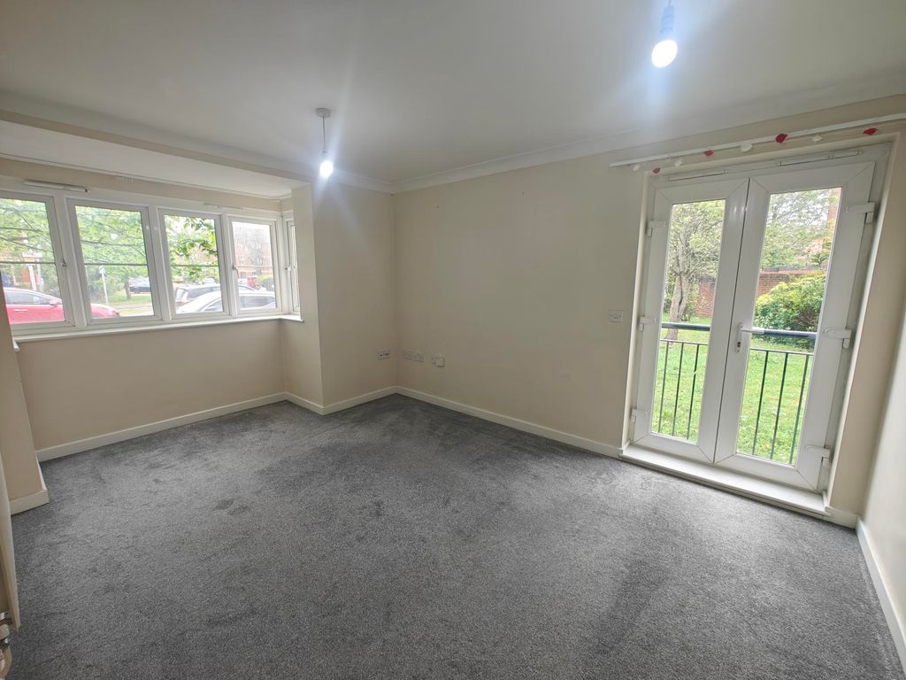 Property photo 2 of 9