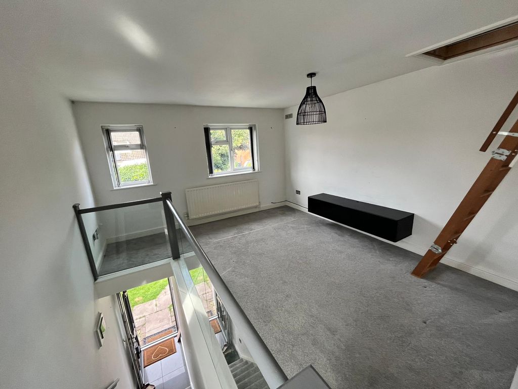 Property photo 2 of 9 Image