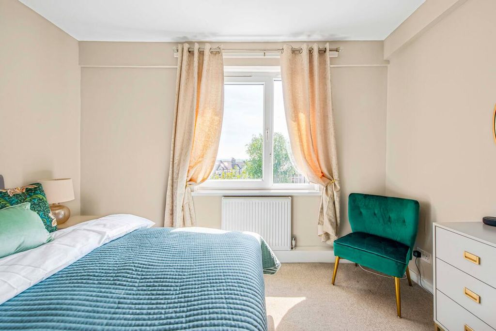 Property photo 3 of 9