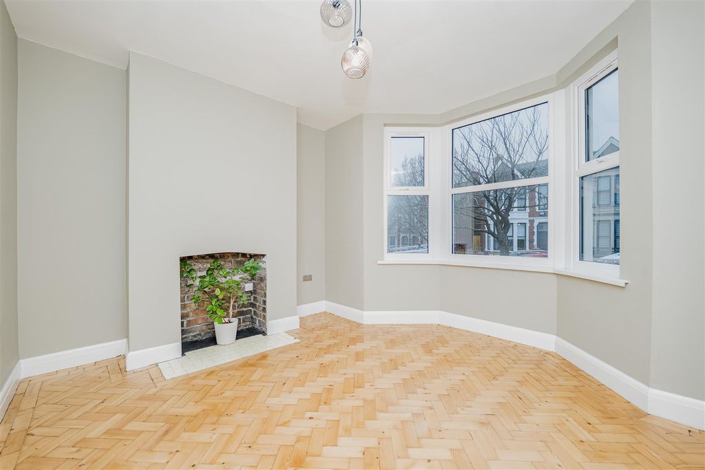 Property photo 2 of 26 Reception Room