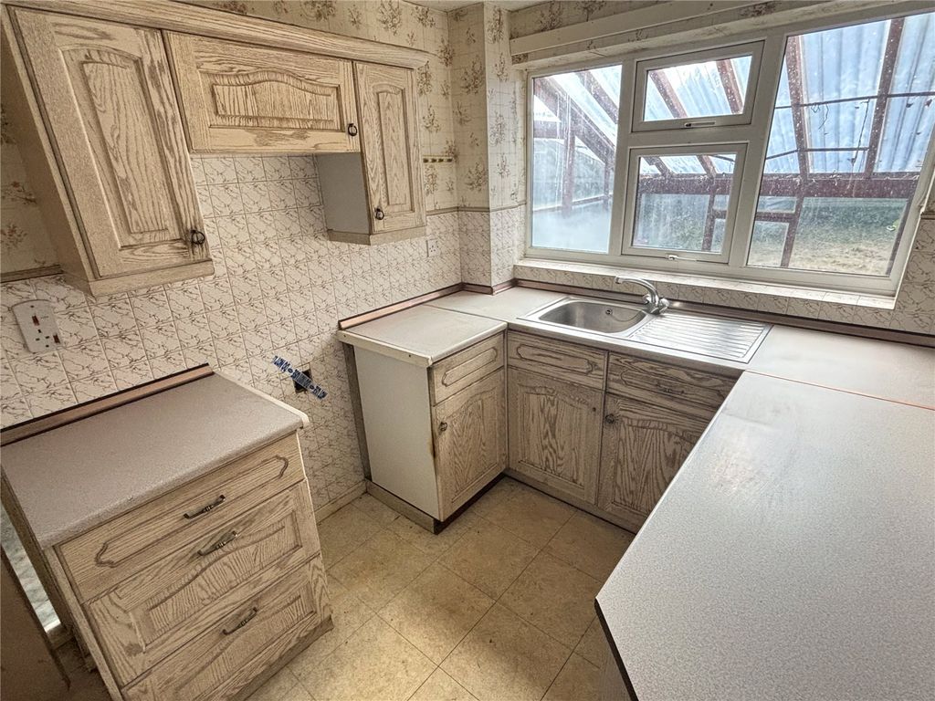 Property photo 2 of 17 Picture No. 18