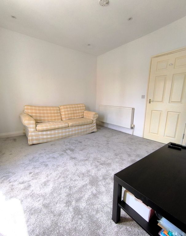 Property photo 3 of 14 Living Room