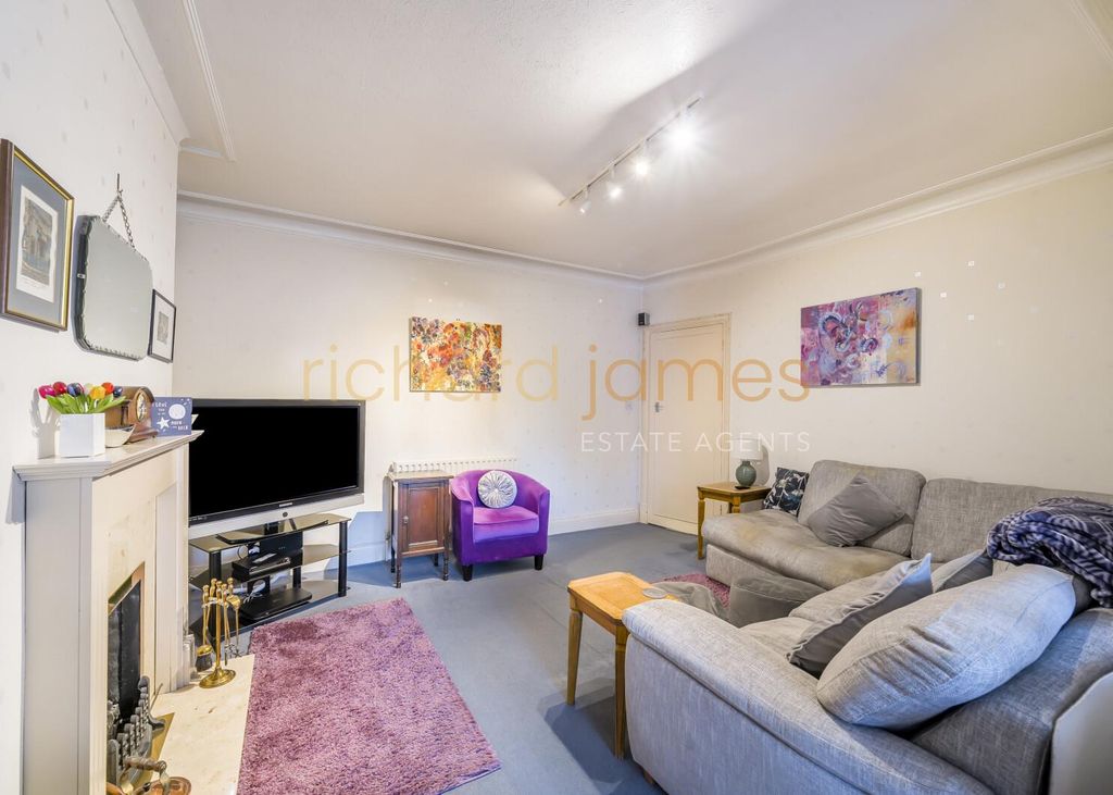 Property photo 2 of 20 9A29F1d7-08Df-41Fe-A1Cb-4E675E4Fd103.Jpg