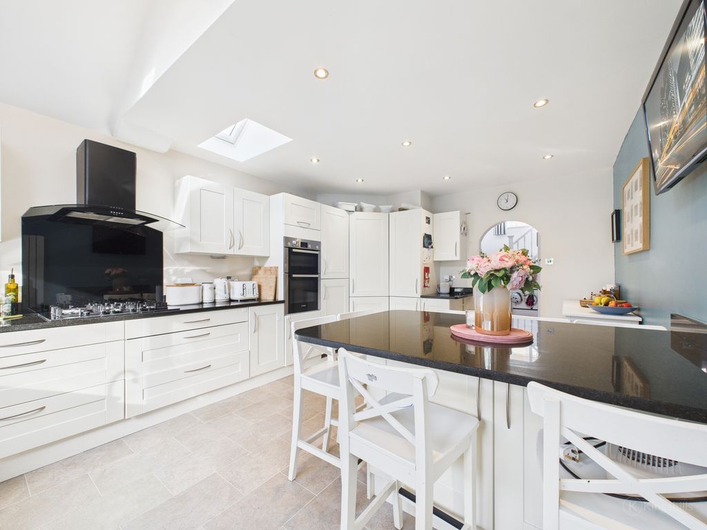 Property photo 3 of 17 Cam02136G0-Pr0491-Still008 - Copy