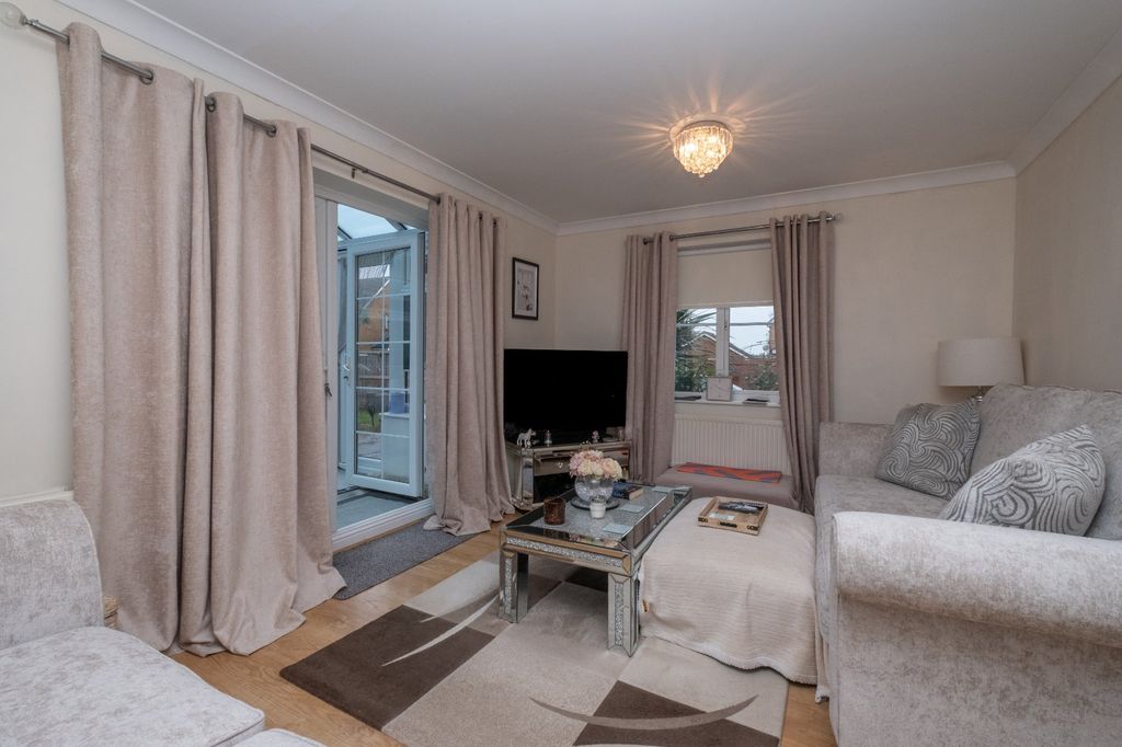 Property photo 2 of 18 Picture 2