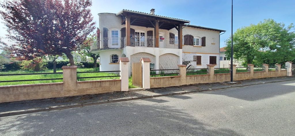 Property photo 1 of 41