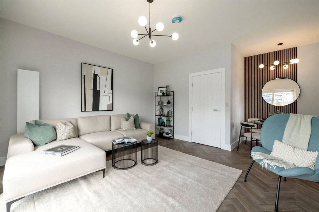 Property photo 2 of 25 Lounge