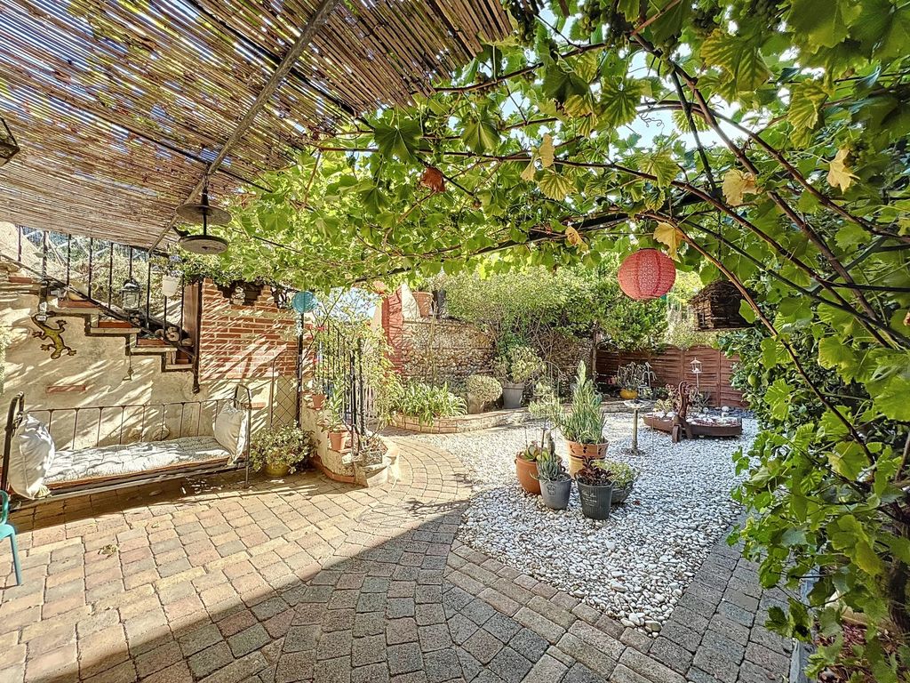 Property photo 3 of 21