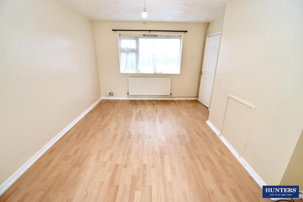 Property photo 2 of 18 Living Room