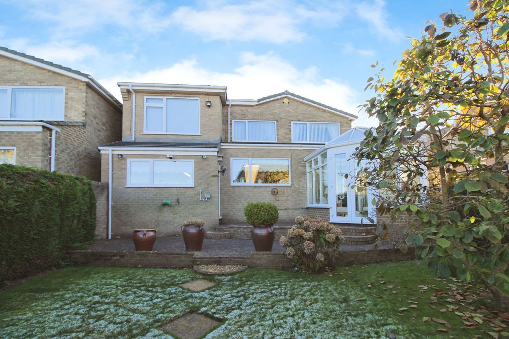 Property photo 2 of 26