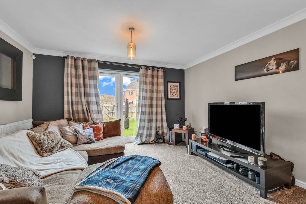 Property photo 3 of 24