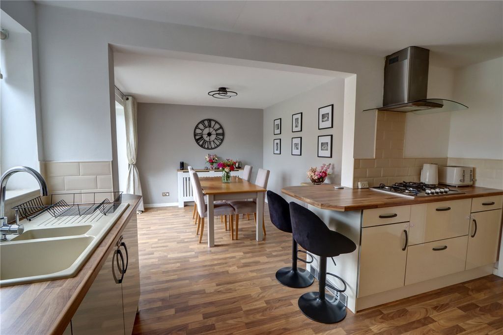 Property photo 2 of 16 Picture No. 08