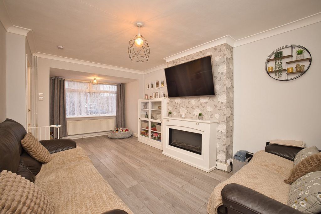 Property photo 2 of 11 Picture 2