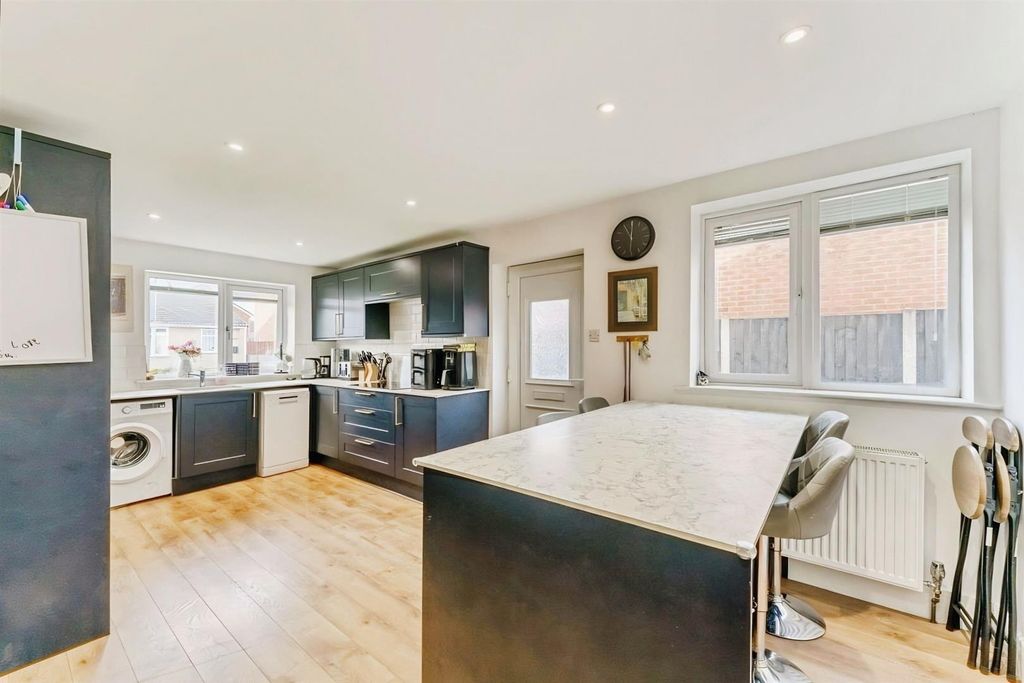 Property photo 2 of 13 Kitchen/Diner