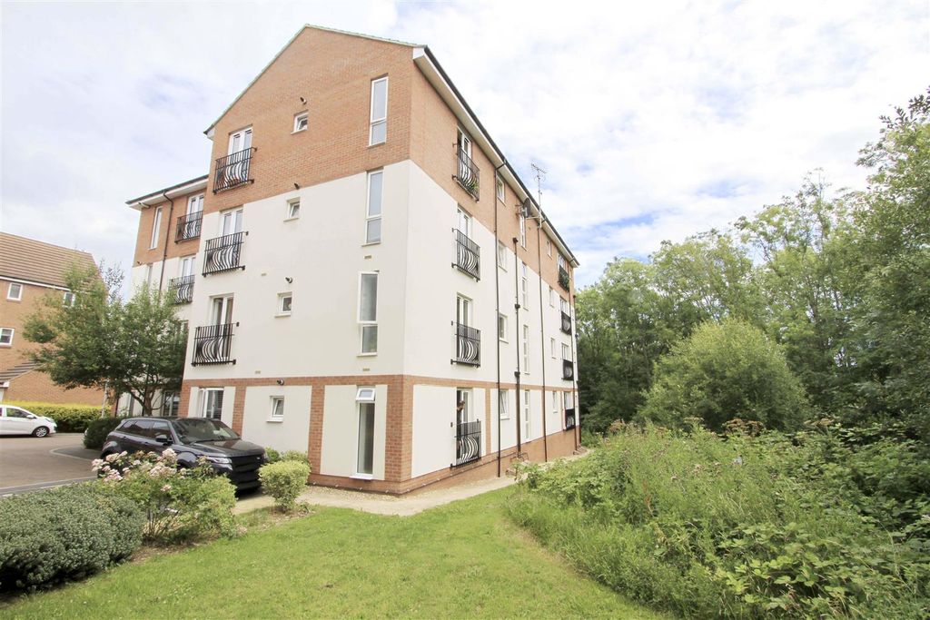 Property photo 1 of 15 External