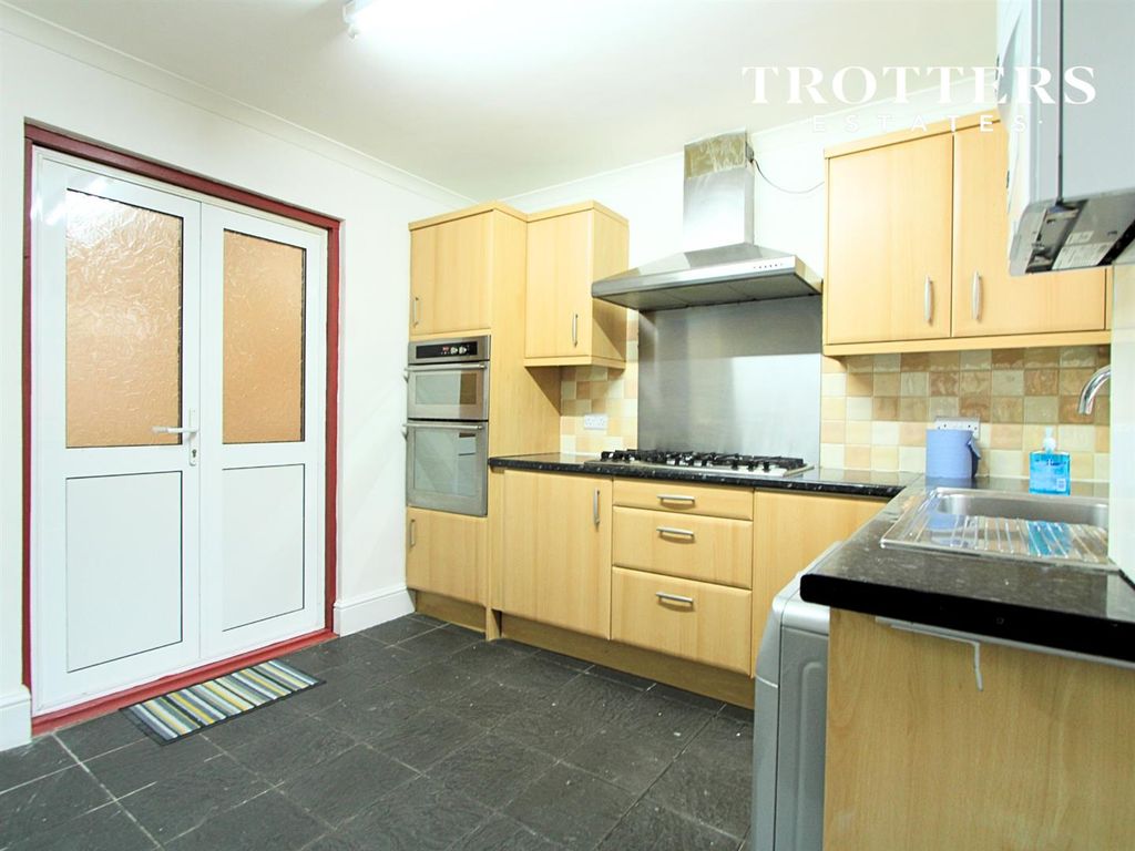 Property photo 3 of 14 Untitled Design - 2025-11-30T230442.519.Png