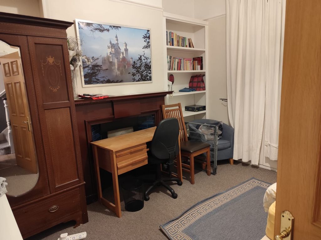 Property photo 2 of 3