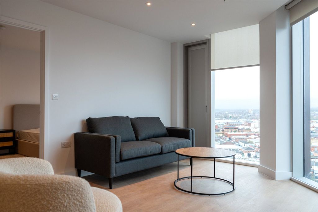 Property photo 3 of 31 Picture No. 03