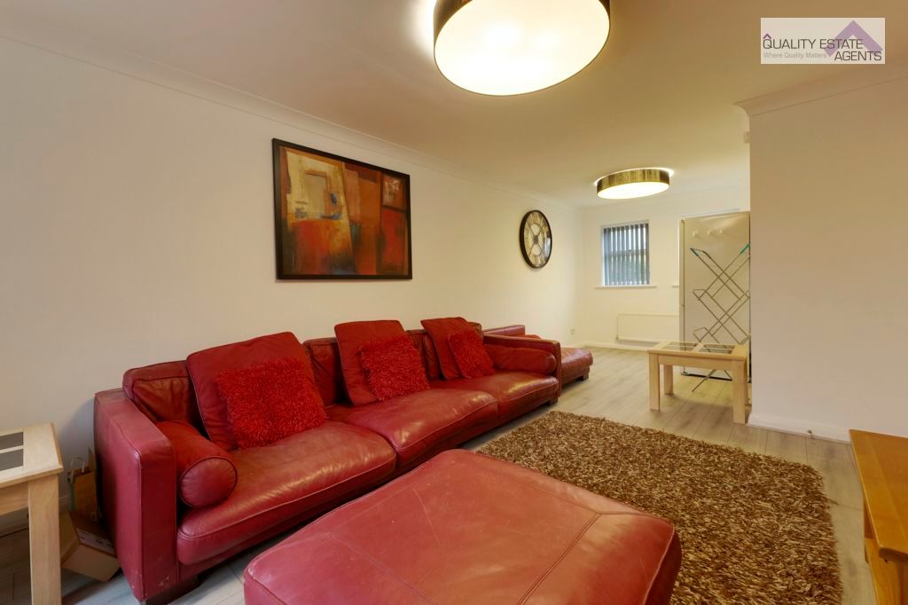 Property photo 3 of 27