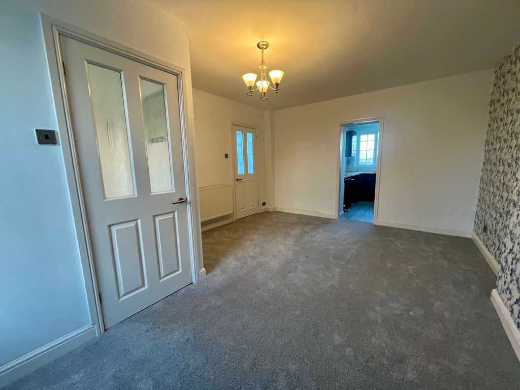 Property photo 3 of 11 Image