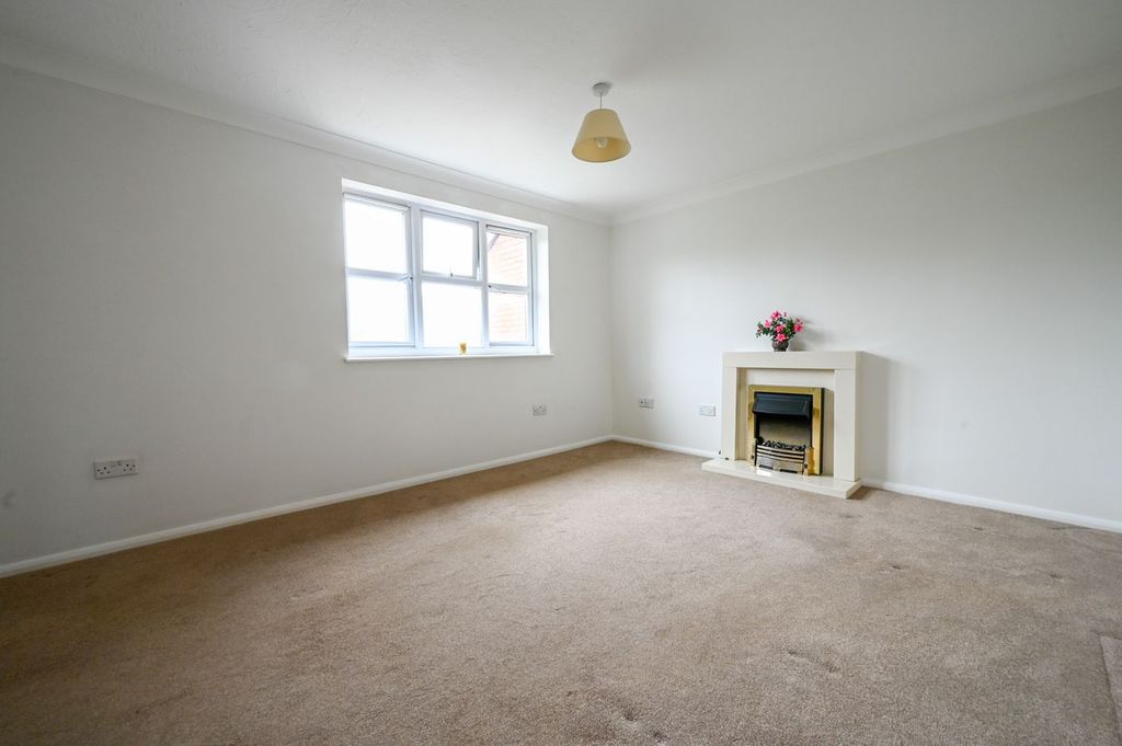 Property photo 3 of 11
