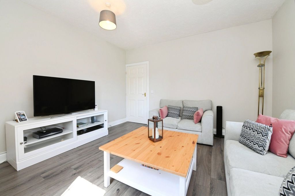 Property photo 2 of 11 Photo
