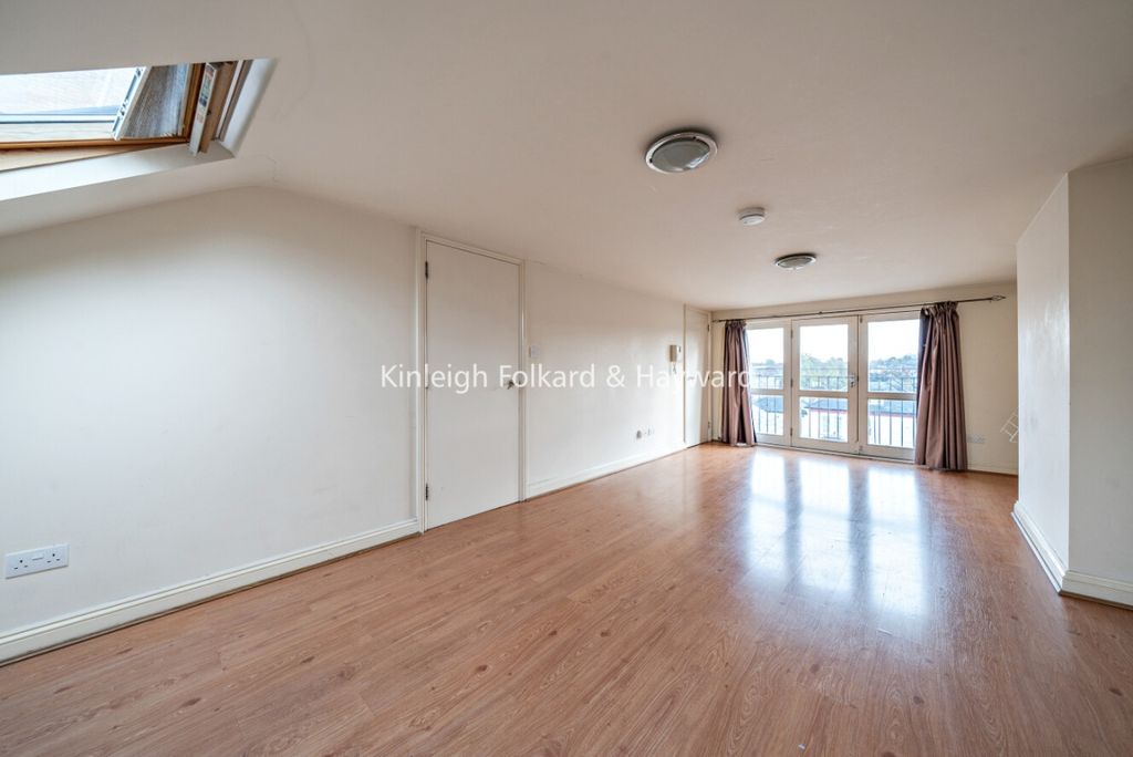 Property photo 1 of 6 7c8c91A3-A969-43d4-A