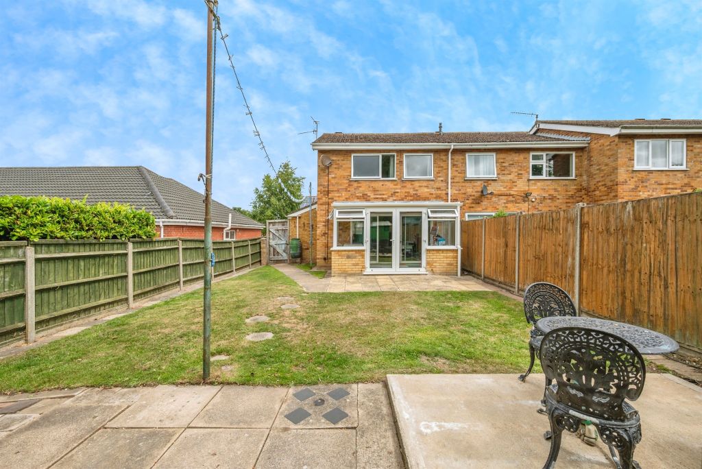 Property photo 2 of 17